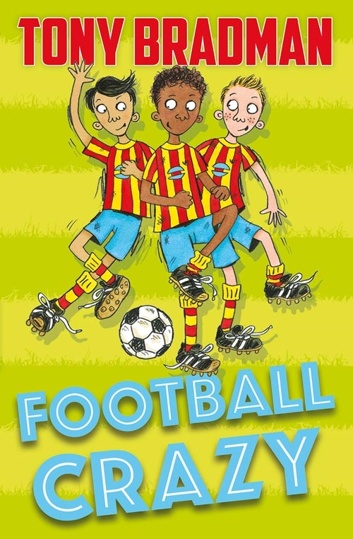 BARRINGTON STOKE-FOOTBALL CRAZY